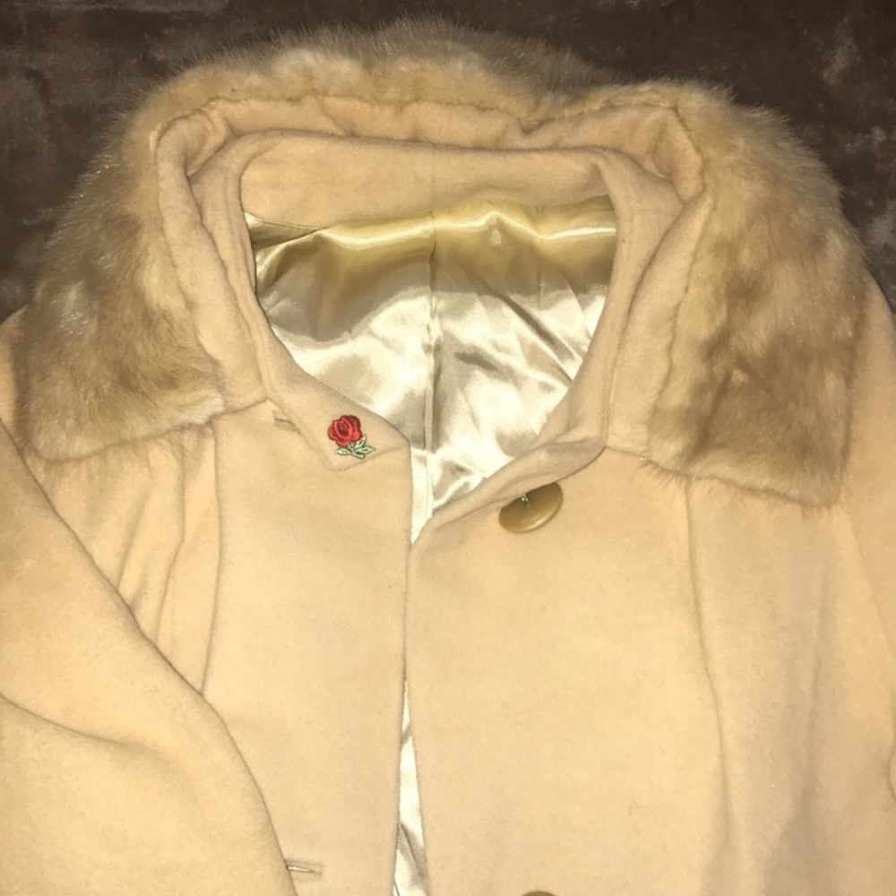 100% Vintage Cashmere, mink collar coat